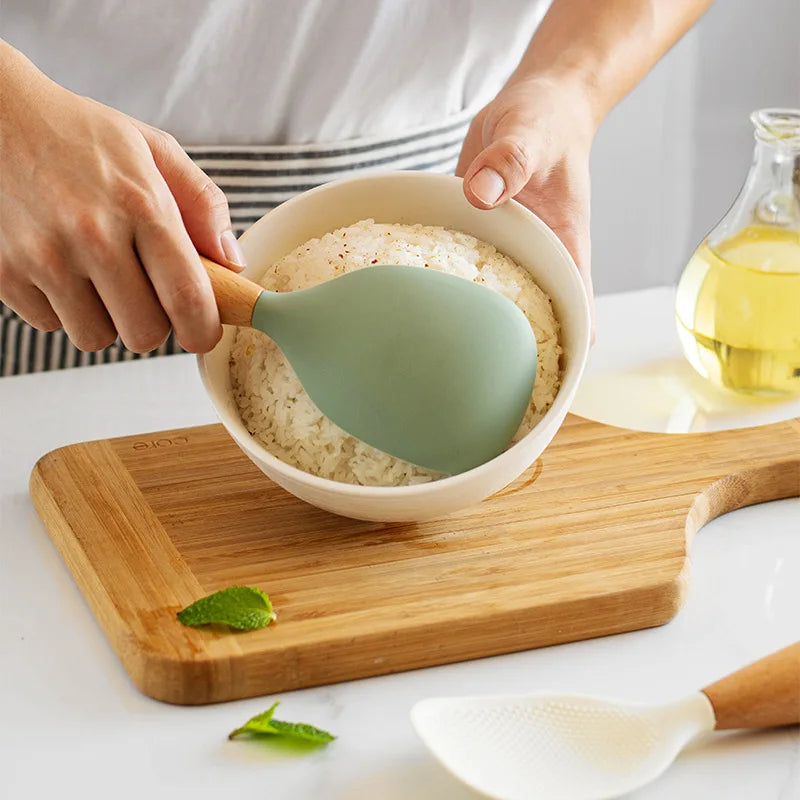 Cuillère de Cuisine en Silicone — Antiadhésive, Résistante à la Chaleur