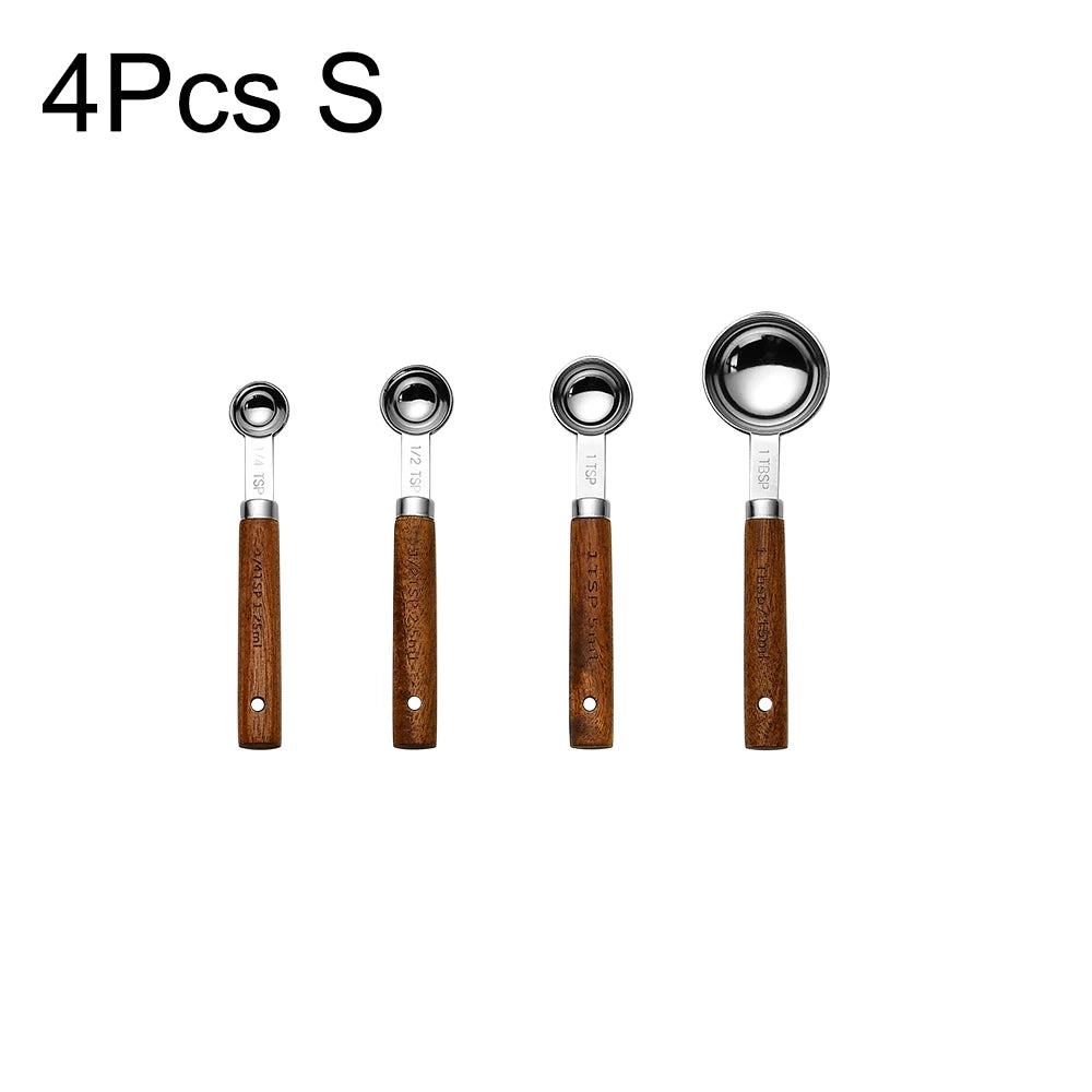 Tasses et Cuillères Doseuses en Inox avec Manche en Bois – Set de Mesure pour Pâtisserie, Café et Cocktails